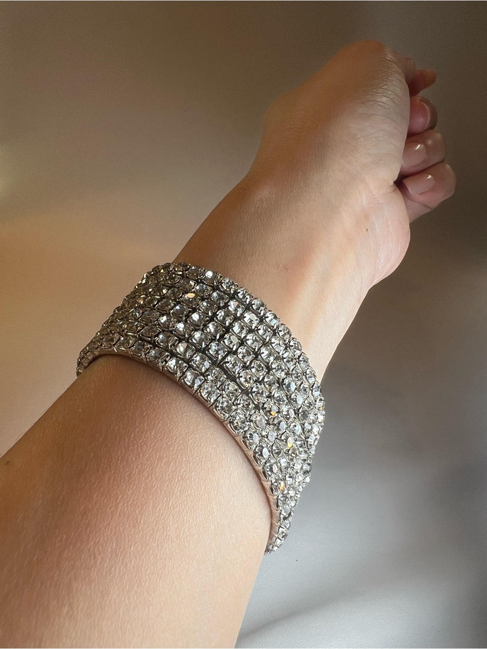 Bundle of 7 pcs silver stretchy rhinestones bracelet